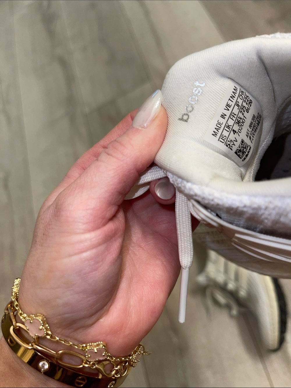 🪞🤍Adidas Ultraboost Primeknit Sneakers in white 5.5- barely worn!🤍🪞 - Picture 6 of 8